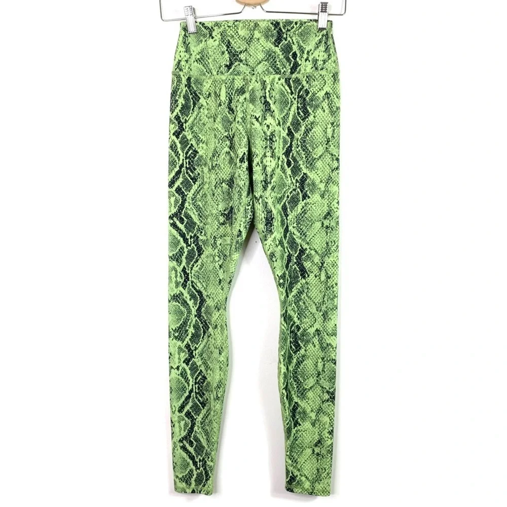 ALO Yoga Green Snakeskin Vapor Full length Leggings in Neon Green